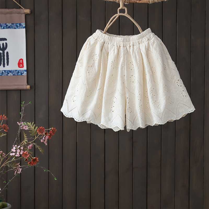 Mori Women's Cotton And Linen Hollow Women's Lace Shorts